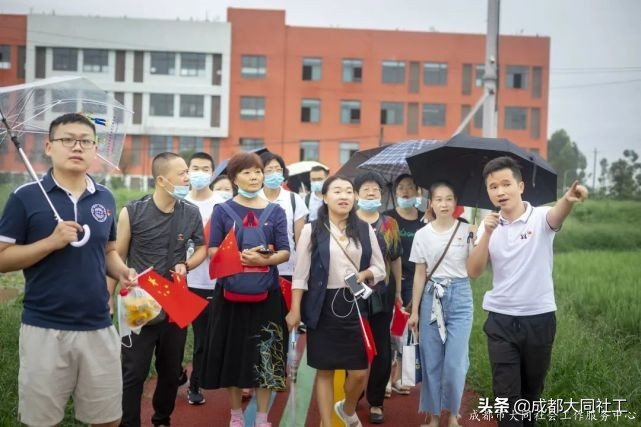 黨建引領(lǐng)丨雙小柏與你一起乘風(fēng)破浪走過的2020