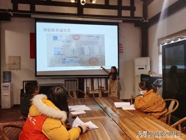 「蘇坡月報」將煩惱扔進舊背包，再出發(fā)