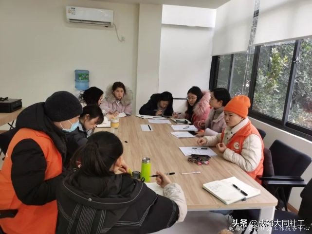 「蘇坡月報」將煩惱扔進舊背包，再出發(fā)