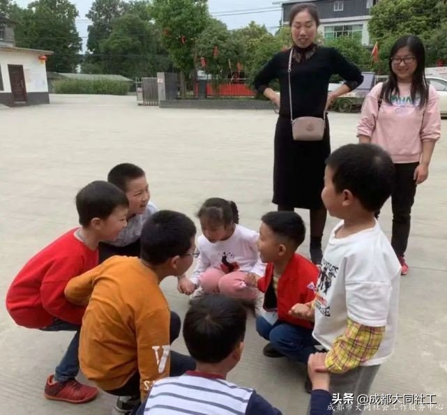 變廢為寶——舊瓶變身馬賽克花瓶