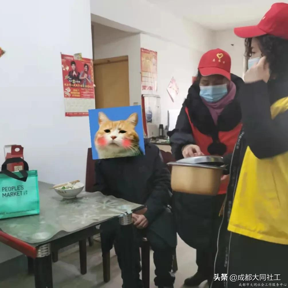 金牛社區(qū)府河新居社區(qū)開展愛心家庭送餐志愿服務(wù)活動(dòng)