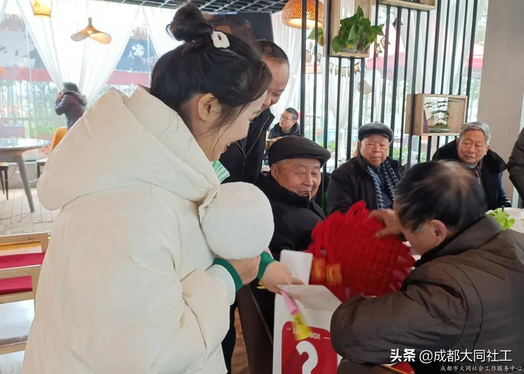“迎春·拾年味”郫都區(qū)老干部新年主題活動(dòng)
