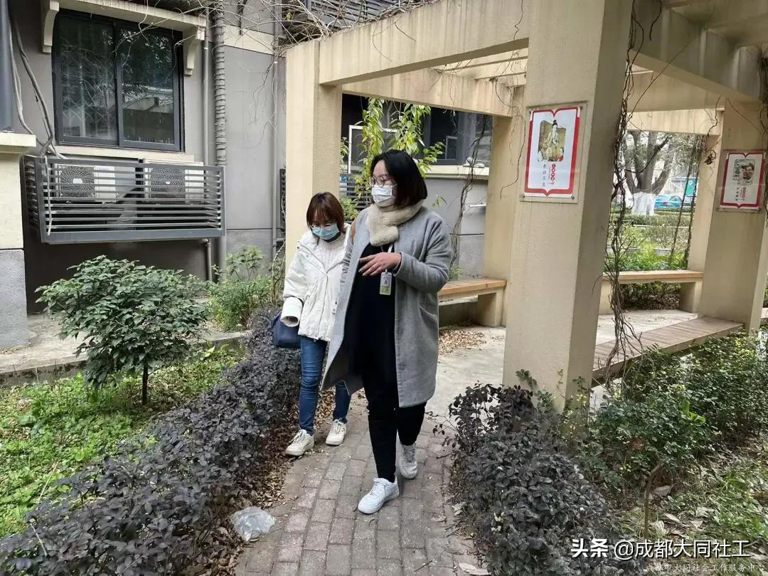 西安路、五塊石、營門口、天回鎮(zhèn)、西華開展主題院落營造創(chuàng)建指導