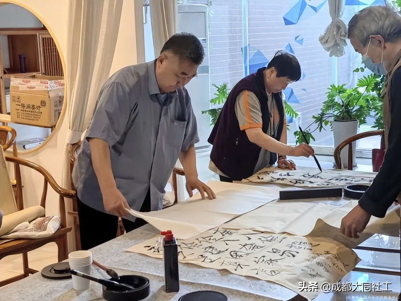 “筆墨留香·韻味悠長”——府河新居社區(qū)書法講評(píng)交流活動(dòng)