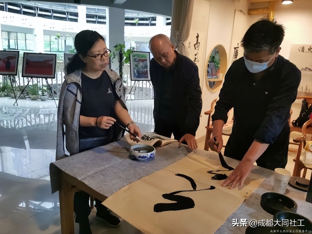 “筆墨留香·韻味悠長”——府河新居社區(qū)書法講評(píng)交流活動(dòng)