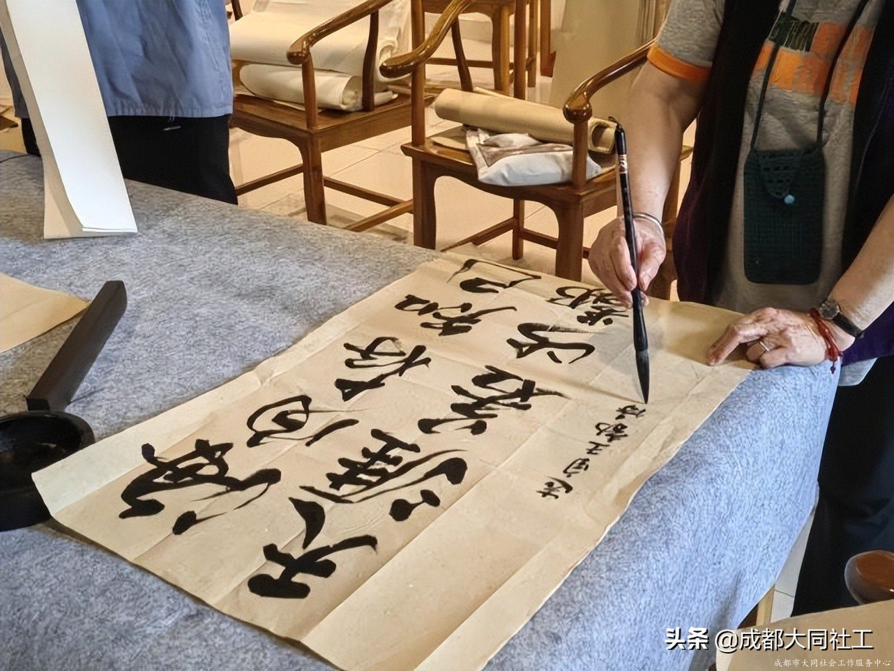 “筆墨留香·韻味悠長”——府河新居社區(qū)書法講評(píng)交流活動(dòng)