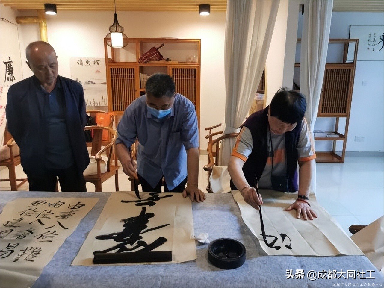 “筆墨留香·韻味悠長”——府河新居社區(qū)書法講評(píng)交流活動(dòng)