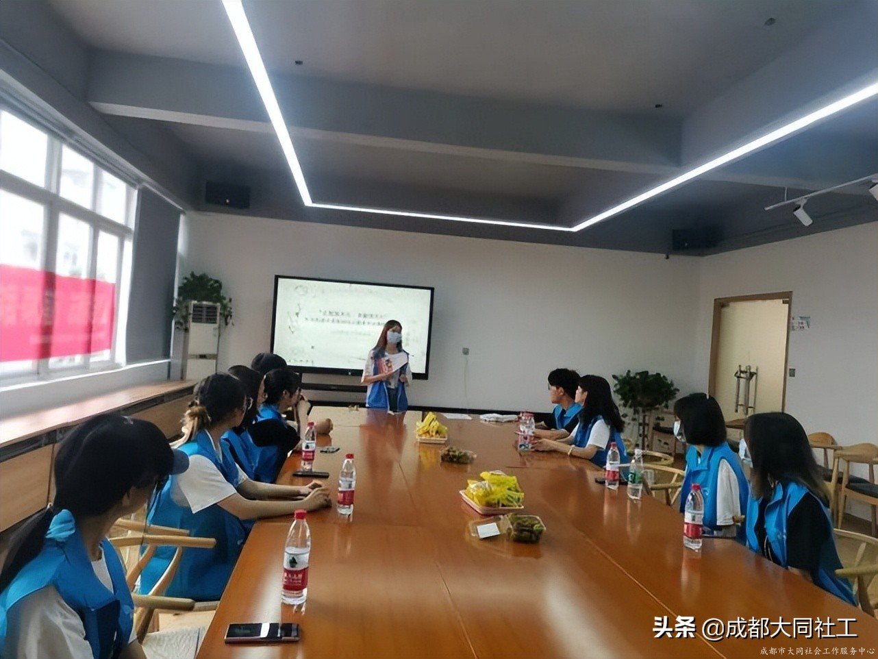 紅光關(guān)愛站'志愿服務(wù)行 奉獻(xiàn)我先行(二)”志愿者培訓(xùn)暨團(tuán)建活動